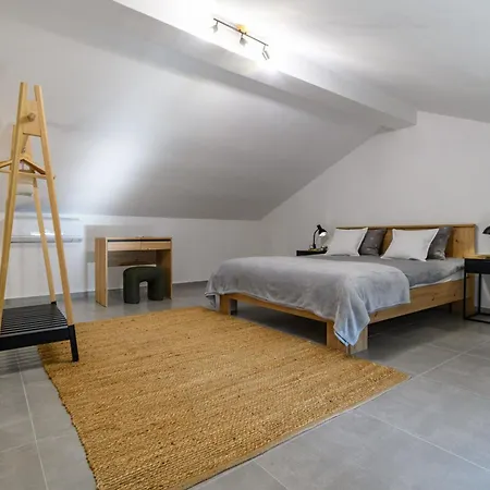Orena Appartamento Žminj